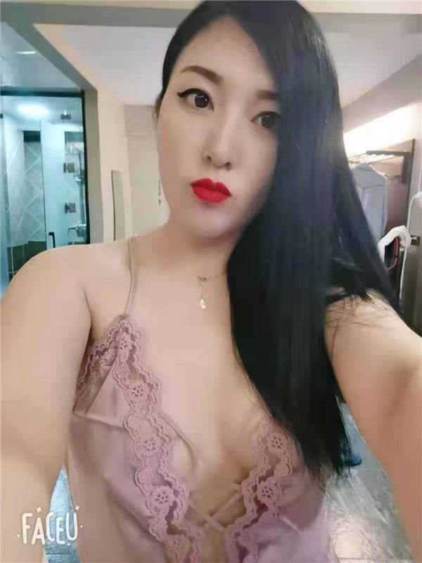 哈西芒果身材好